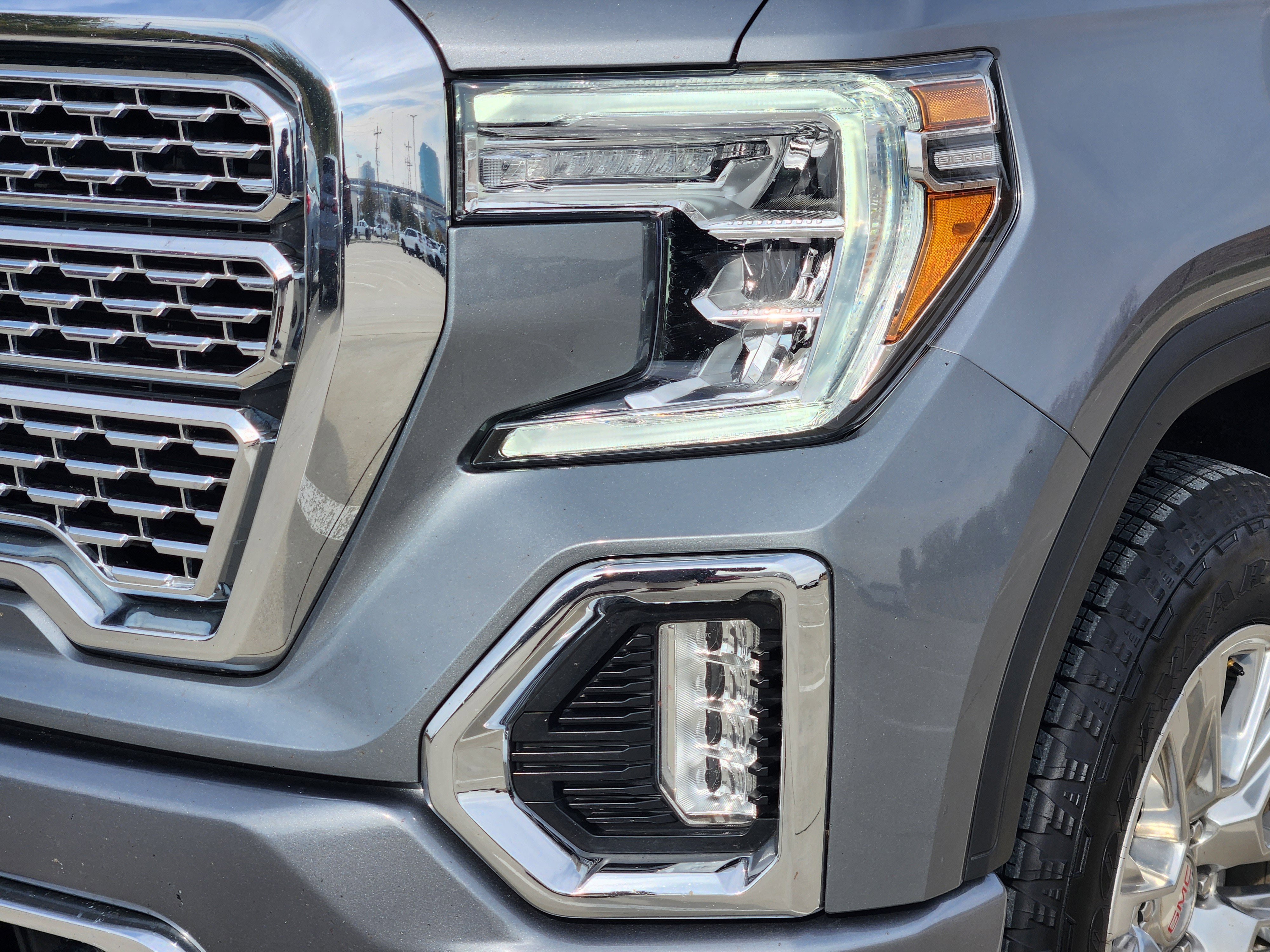 Used 2022 GMC Sierra 1500 Denali w/ Driver Alert Package II image 9