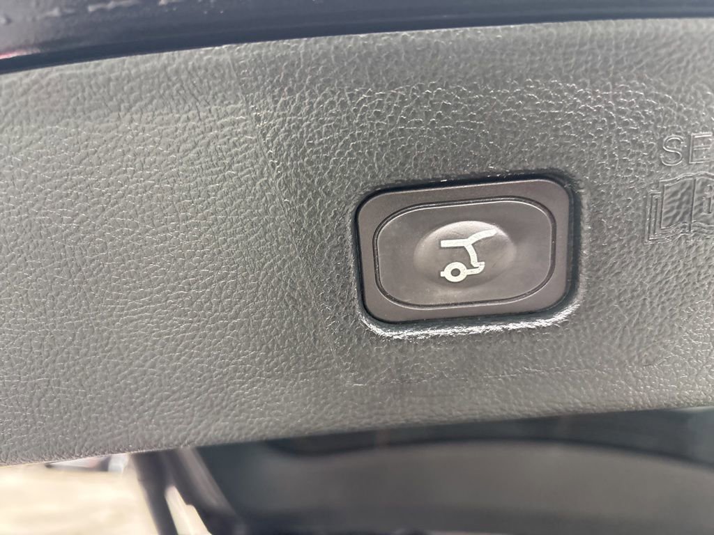 Used 2021 Ford Edge Titanium AWD/4WD image 41
