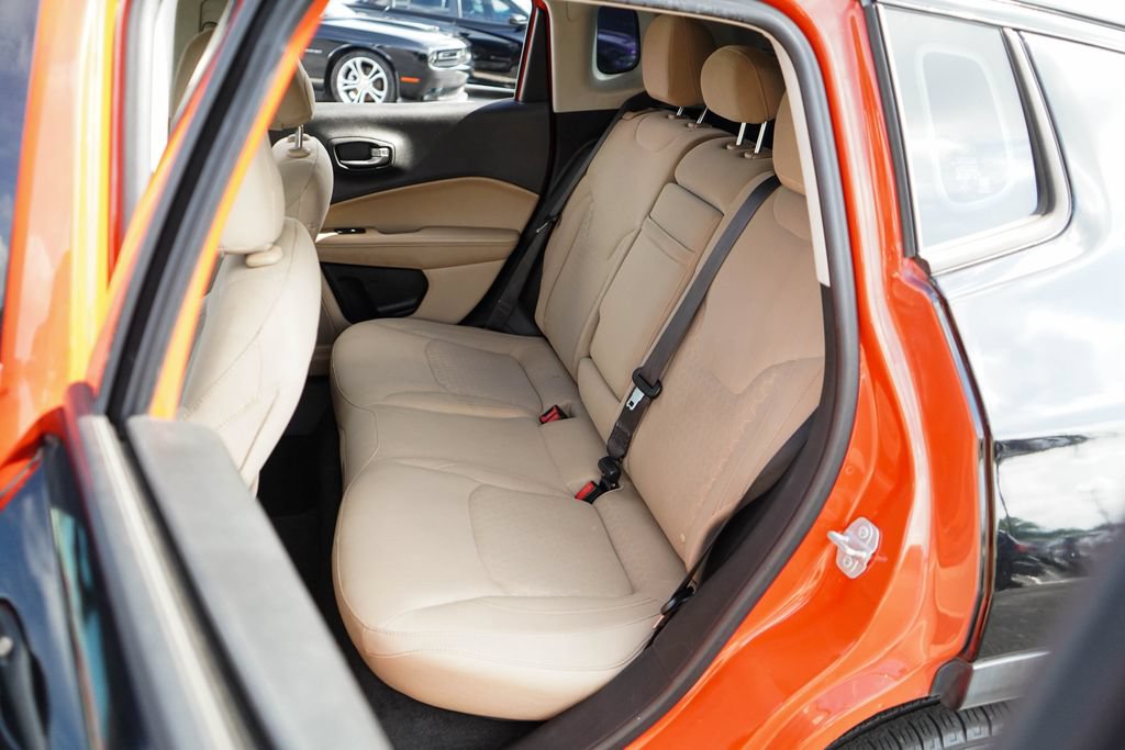 Used 2018 Jeep Compass Sport FWD image 8