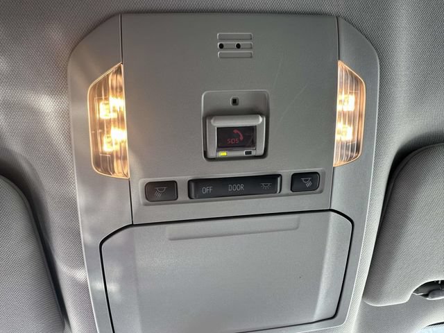 Used 2023 Toyota Highlander LE AWD/4WD image 40