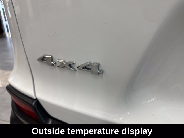 Used 2019 Jeep Cherokee Latitude w/ Popular Appearance Group AWD/4WD image 9