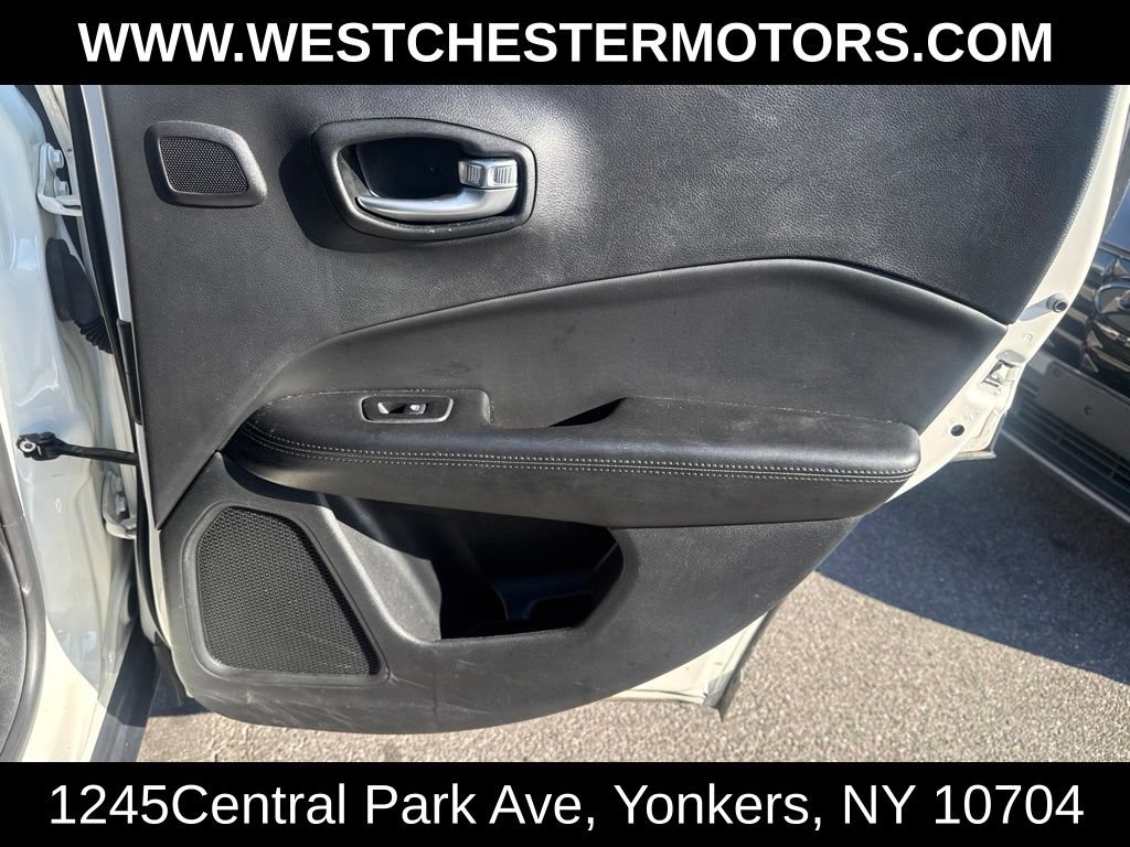Used 2021 Jeep Compass Latitude w/ Sun and Sound Group AWD/4WD image 18