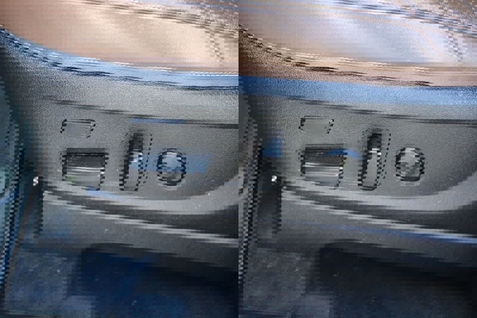 Used 2020 Kia Telluride SX w/ SX Prestige Package image 28