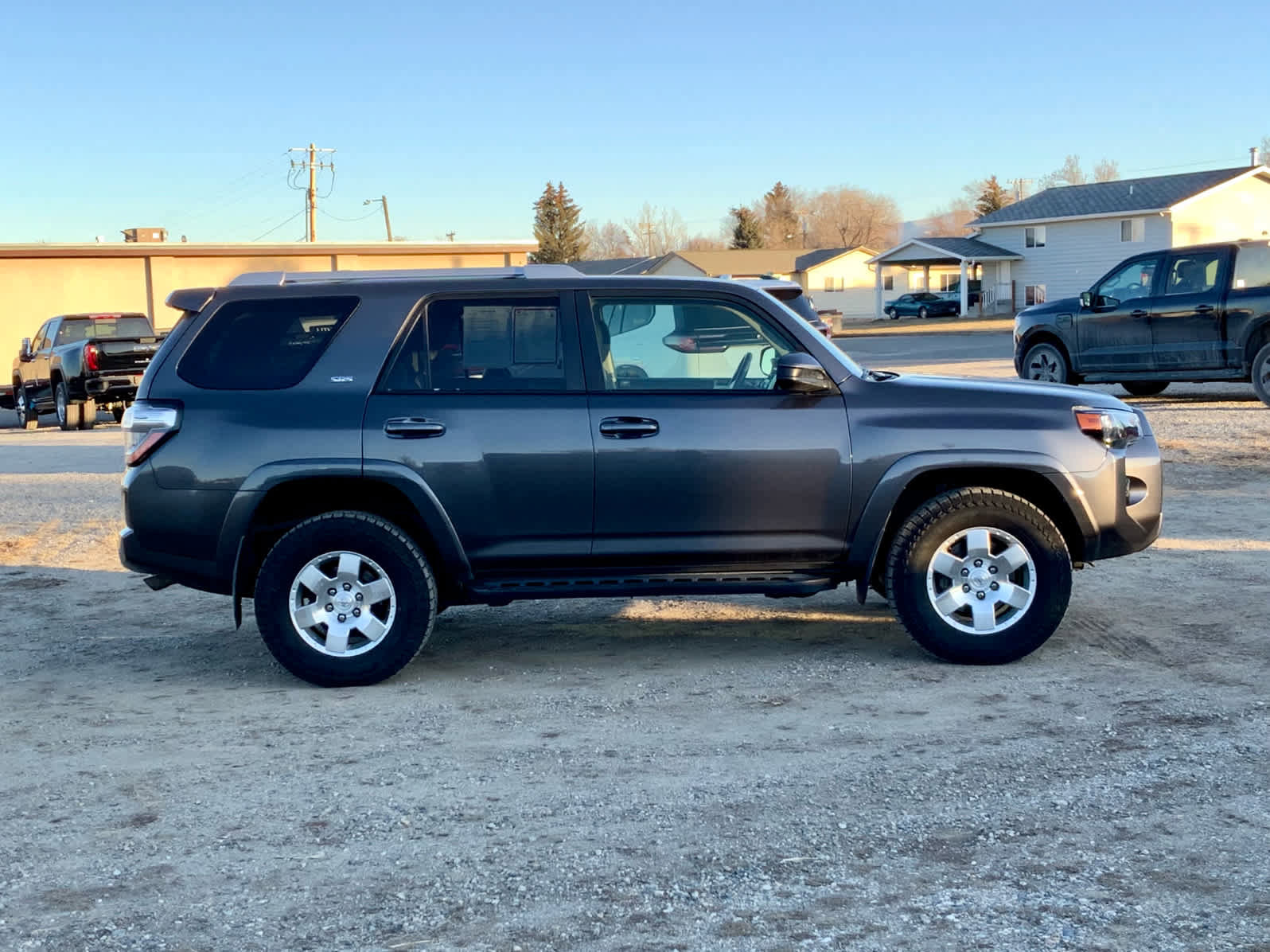 Used 2018 Toyota 4Runner SR5 image 5