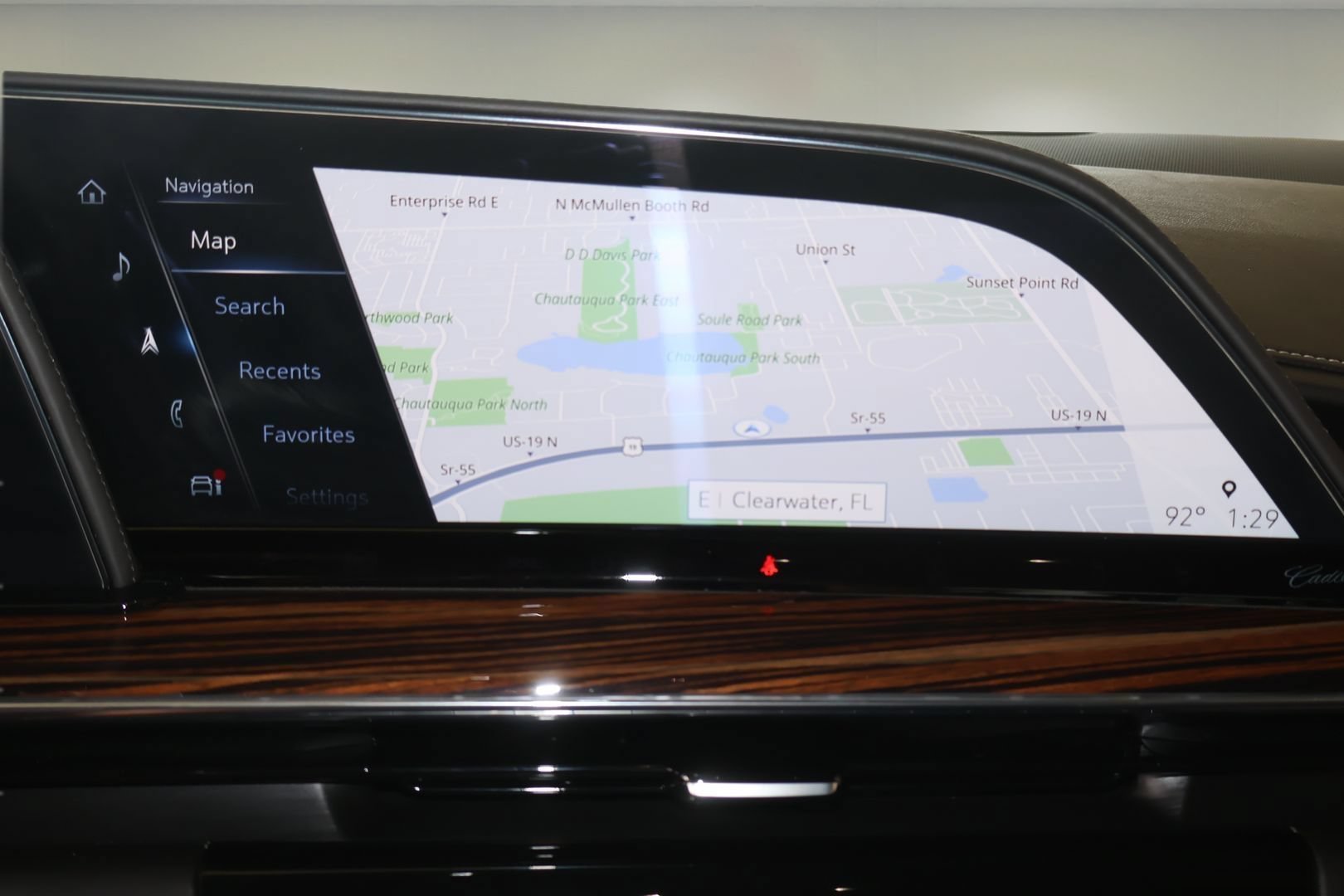 Used 2021 Cadillac Escalade Premium Luxury RWD image 23