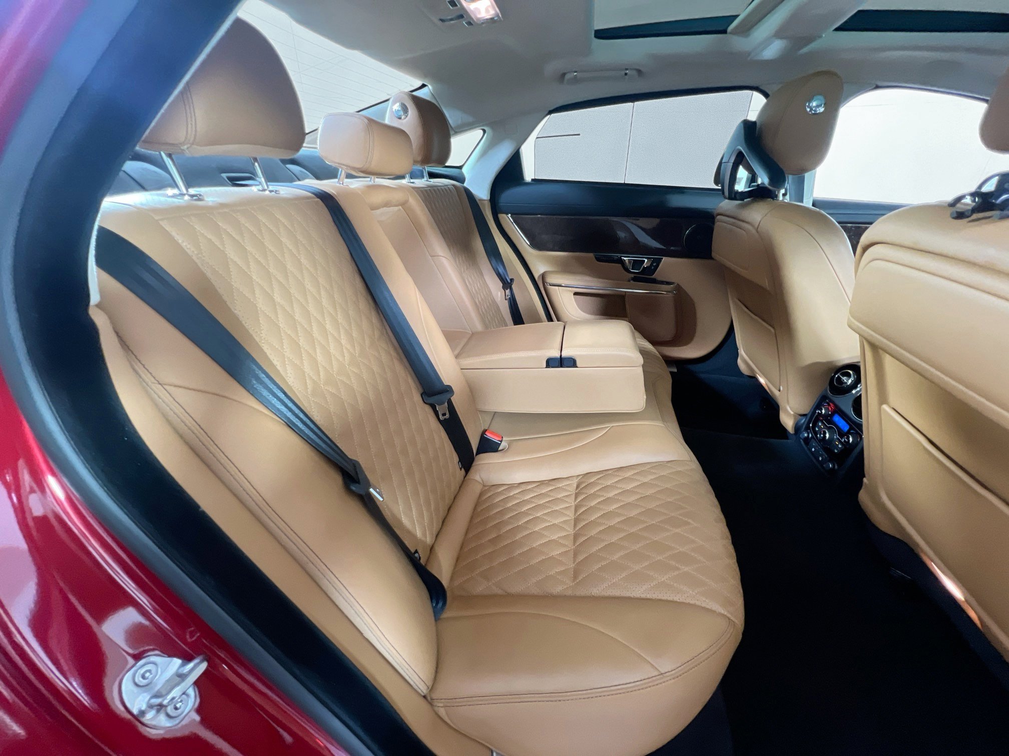 Used 2019 Jaguar XJ L Portfolio image 28