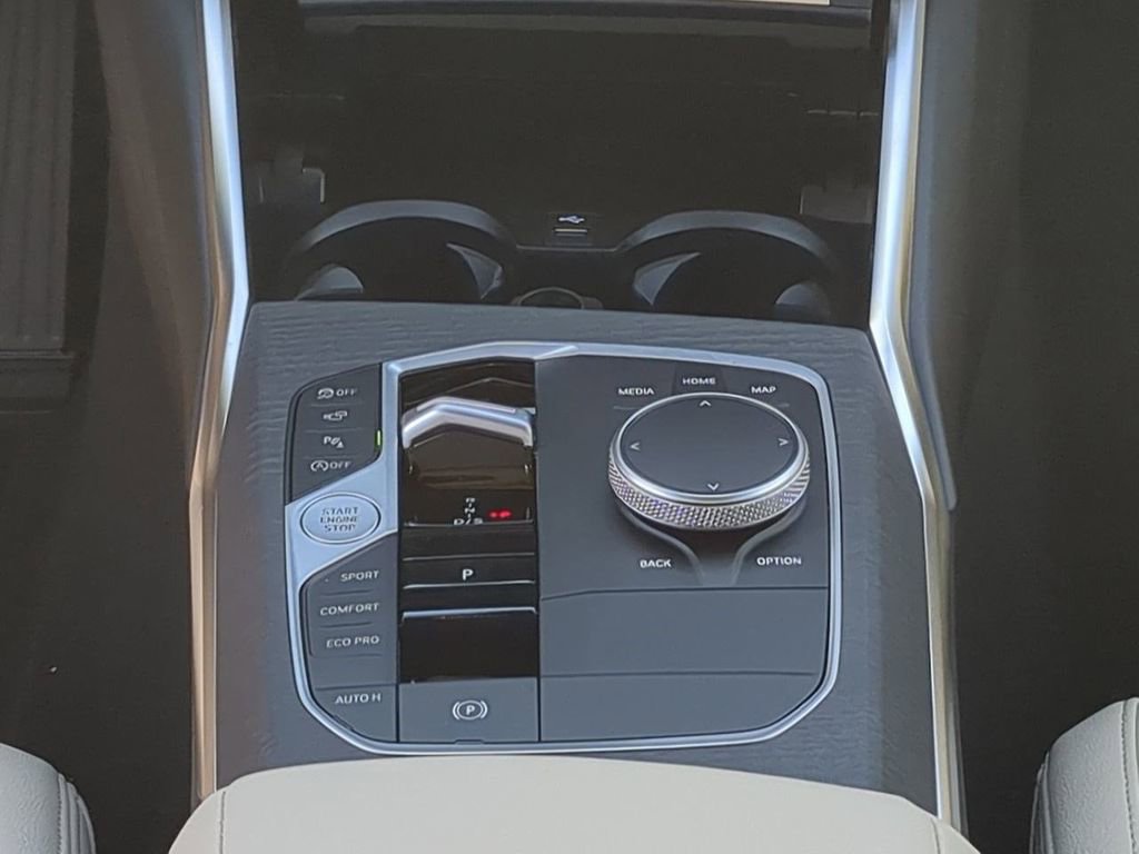 New 2026 BMW 330i Sedan w/ Premium Package image 19