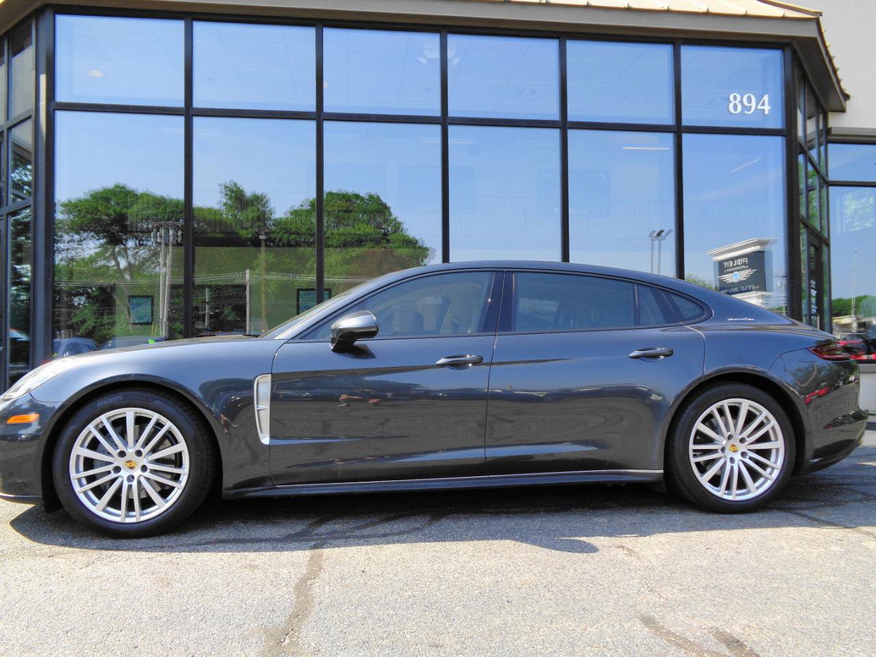 Used 2018 Porsche Panamera 4S Executive AWD/4WD image 8