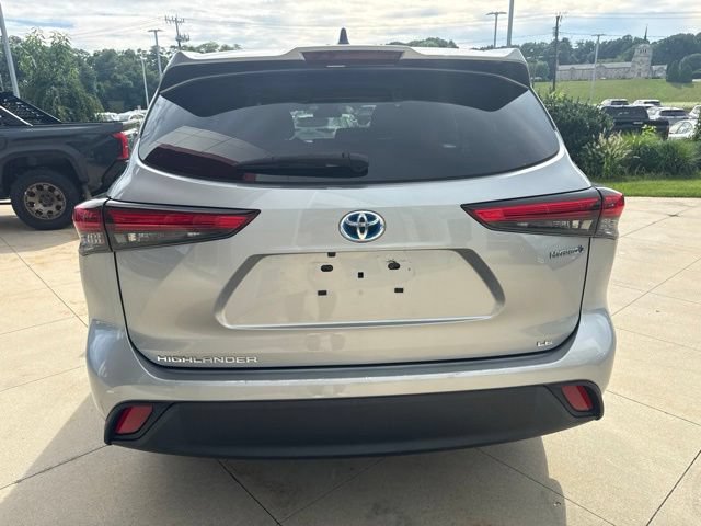 Used 2023 Toyota Highlander LE AWD/4WD image 6