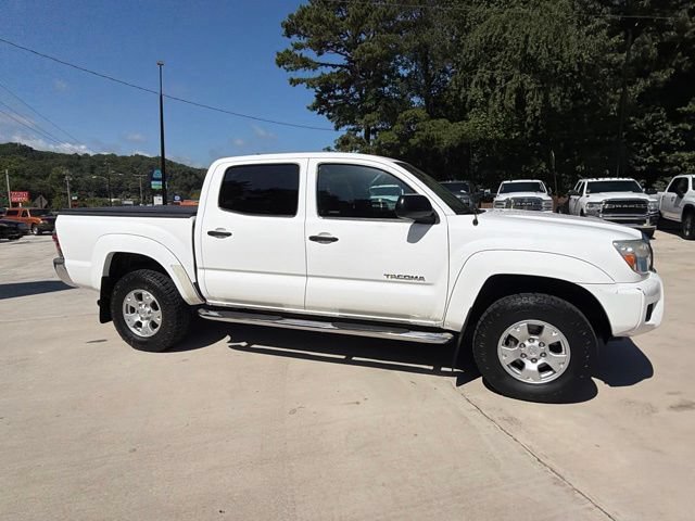 Used 2015 Toyota Tacoma PreRunner w/ SR5 Package RWD image 4
