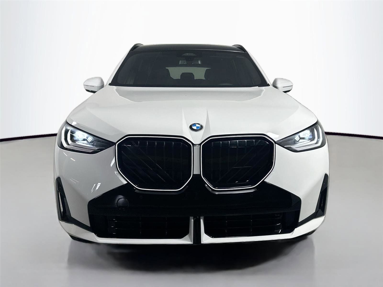 Used 2026 BMW X3 xDrive30 w/ M Sport Package AWD/4WD image 3