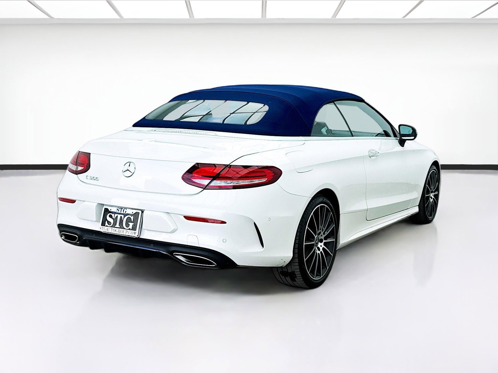 Used 2023 Mercedes-Benz C 300 Cabriolet image 4