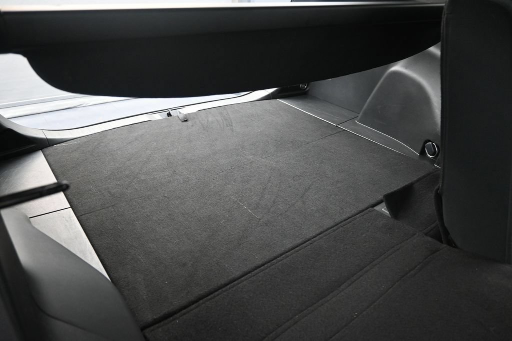 Used 2025 Toyota RAV4 XLE FWD image 15