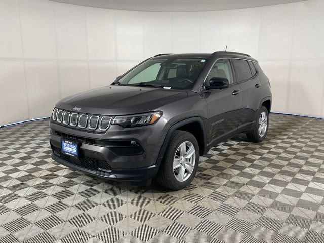 Used 2022 Jeep Compass Latitude w/ Sun and Sound Group AWD/4WD image 1
