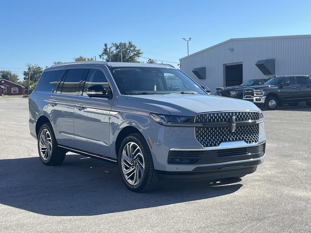 New 2025 Lincoln Navigator Reserve AWD/4WD image 7