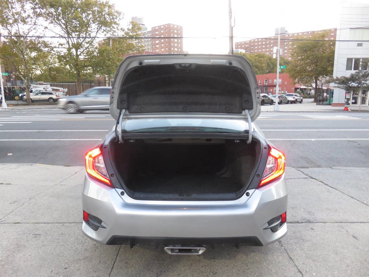 Used 2019 Honda Civic Sport image 20