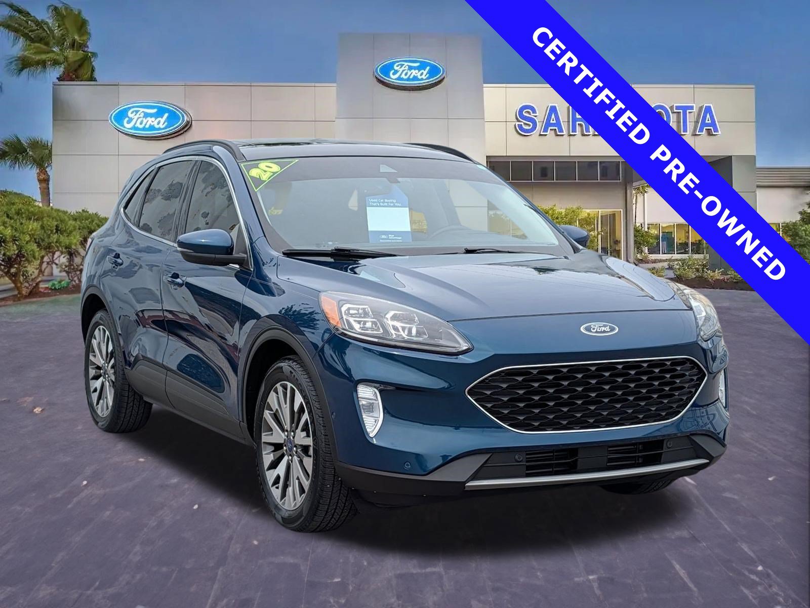 Certified 2020 Ford Escape Titanium AWD/4WD image 1