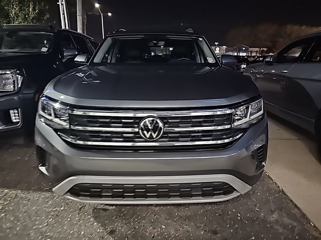 Used 2023 Volkswagen Atlas SE image 2