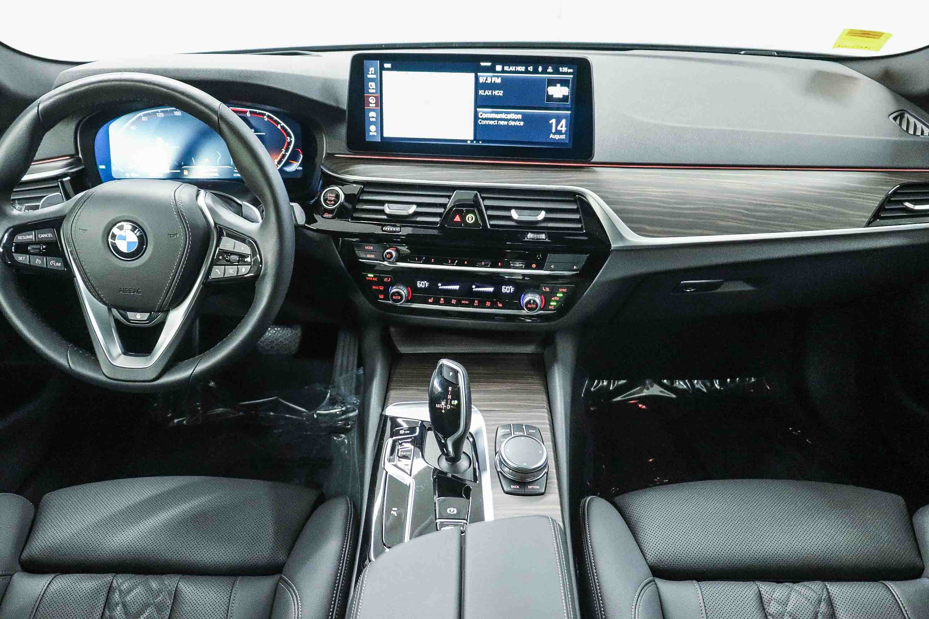 Certified 2023 BMW 530i w/ Premium Package RWD image 12