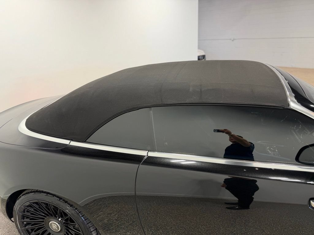 Used 2019 Rolls-Royce Dawn RWD image 9
