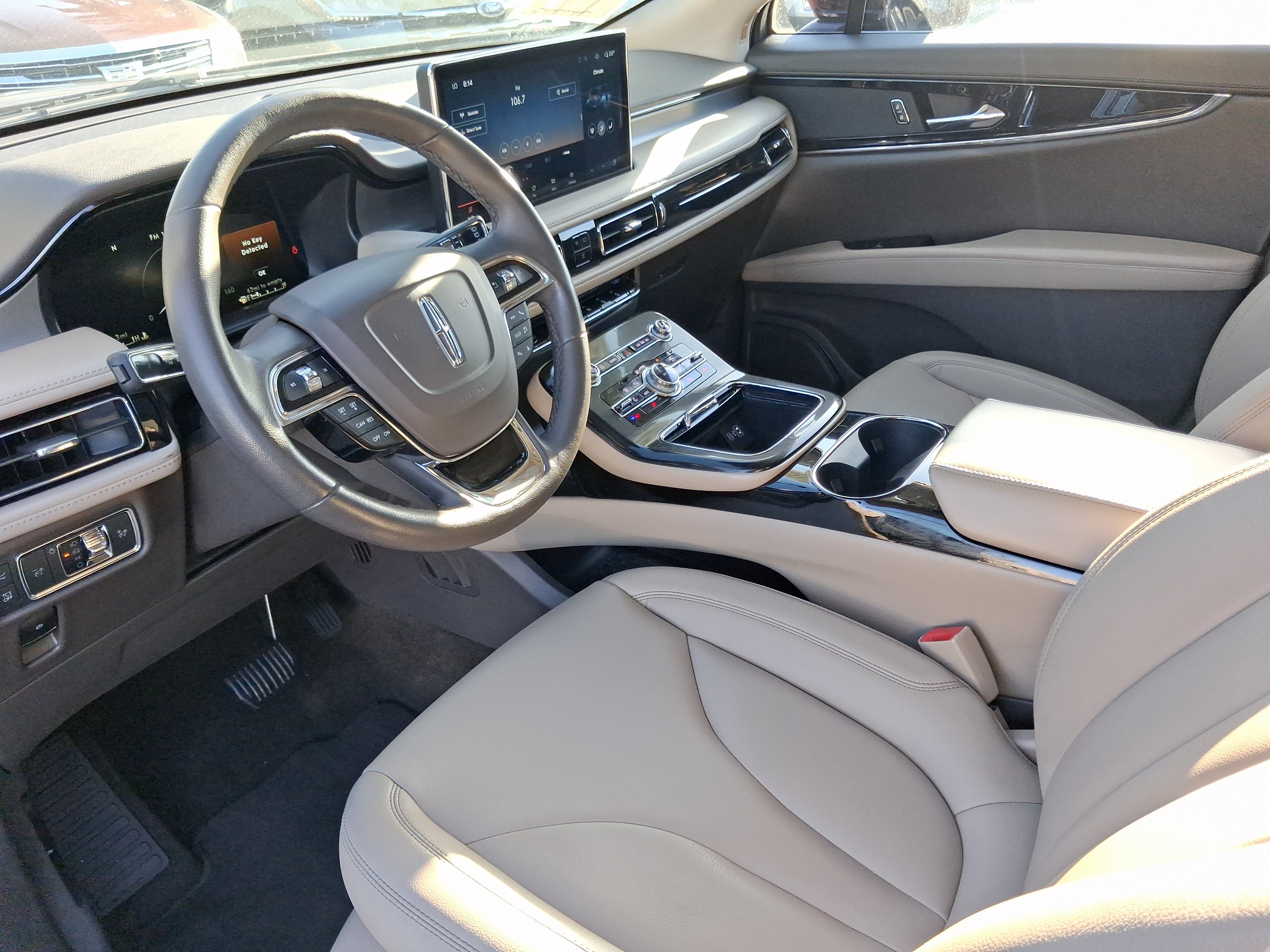 Certified 2022 Lincoln Nautilus FWD w/ Premium Package image 11