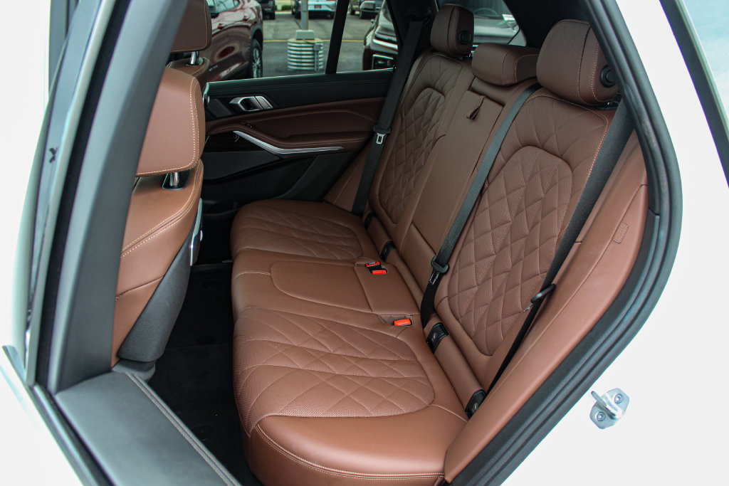 Used 2024 BMW X5 sDrive40i w/ Premium Package RWD image 26