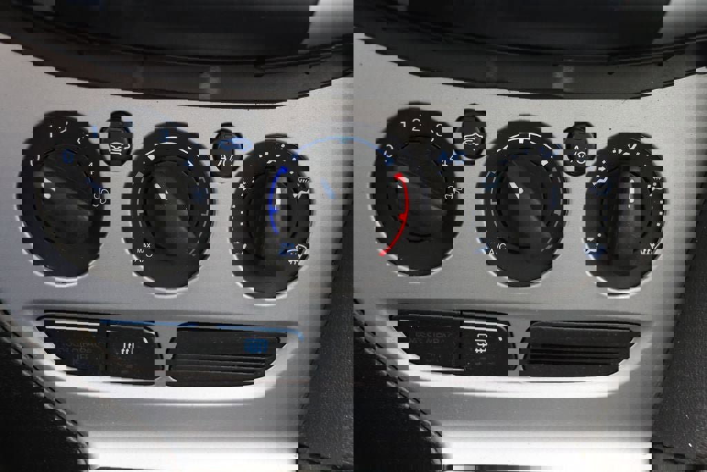 Used 2012 Ford Focus SE image 22