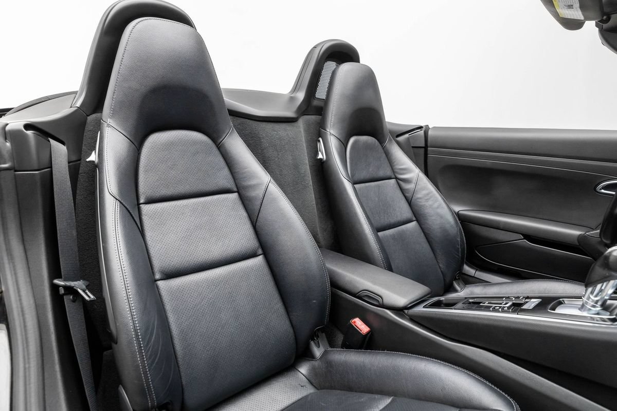 Used 2014 Porsche Boxster RWD image 17