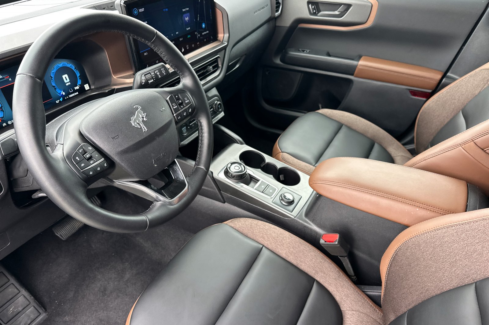 Used 2025 Ford Bronco Sport Outer Banks w/ Outer Banks Tech Package+ AWD/4WD image 9