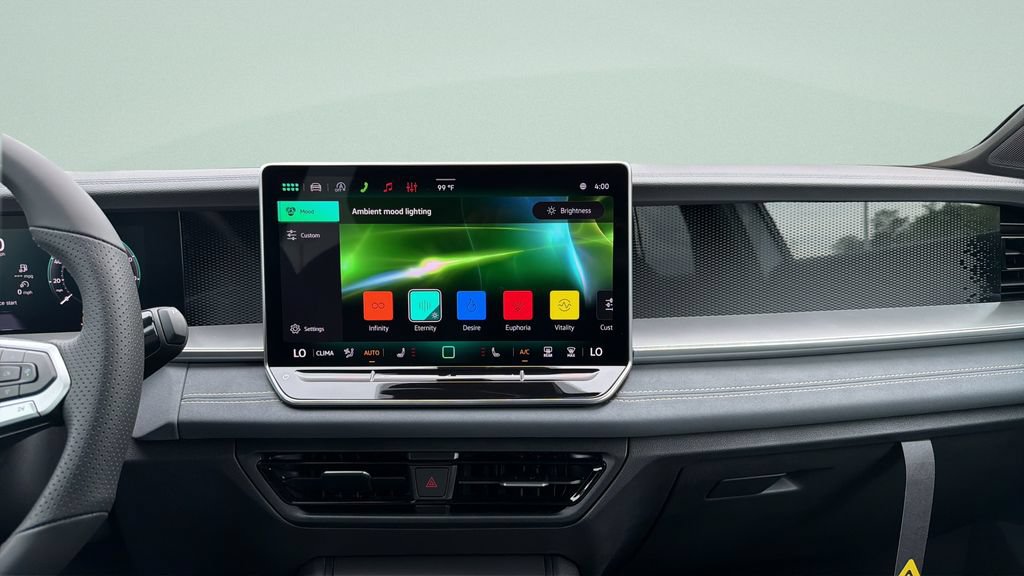 New 2026 Volkswagen Tiguan SE R-Line FWD image 16