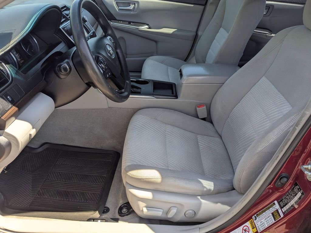 Used 2016 Toyota Camry LE FWD image 15