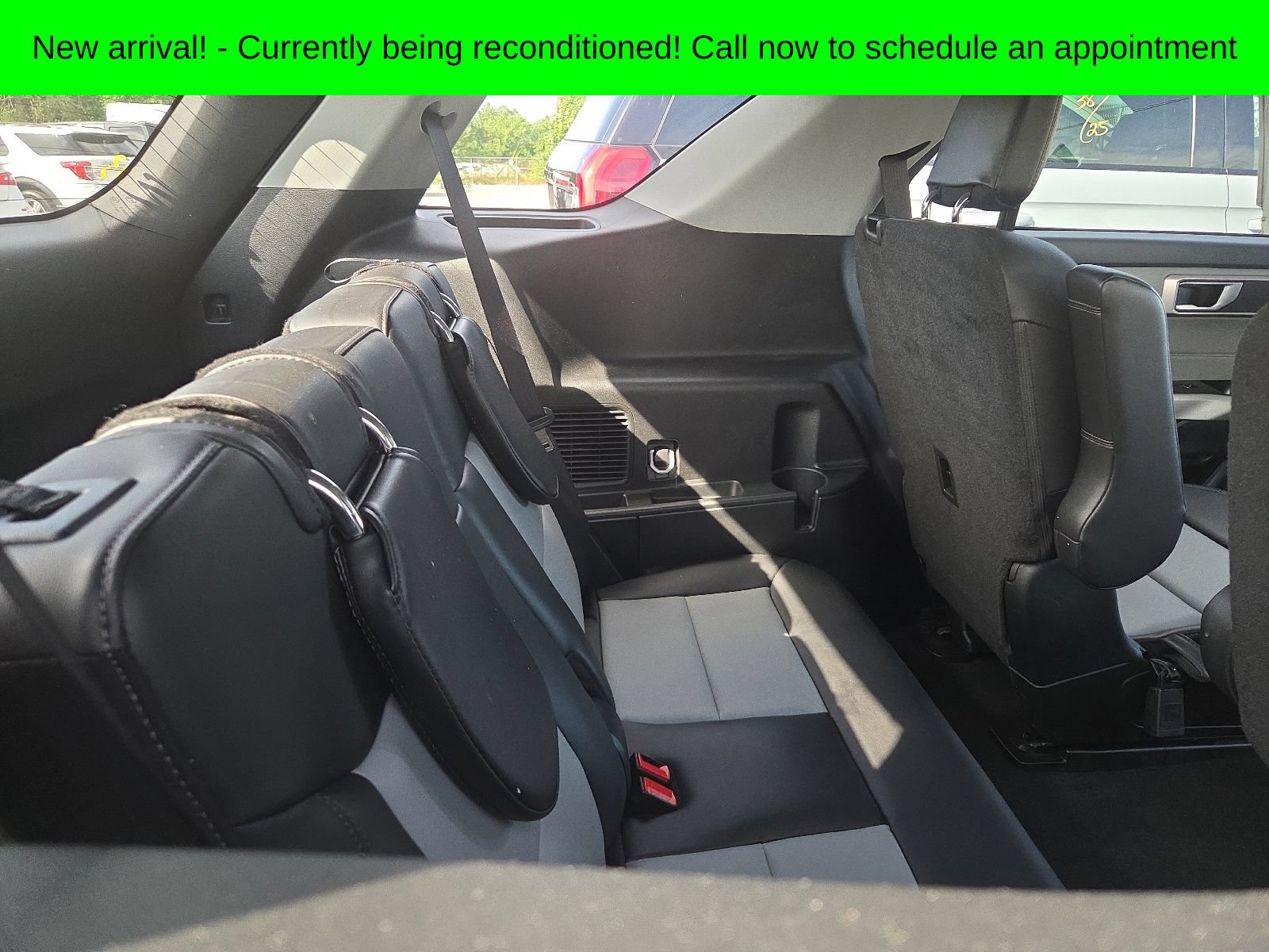 Used 2024 Ford Explorer XLT w/ Equipment Group 202A RWD image 13