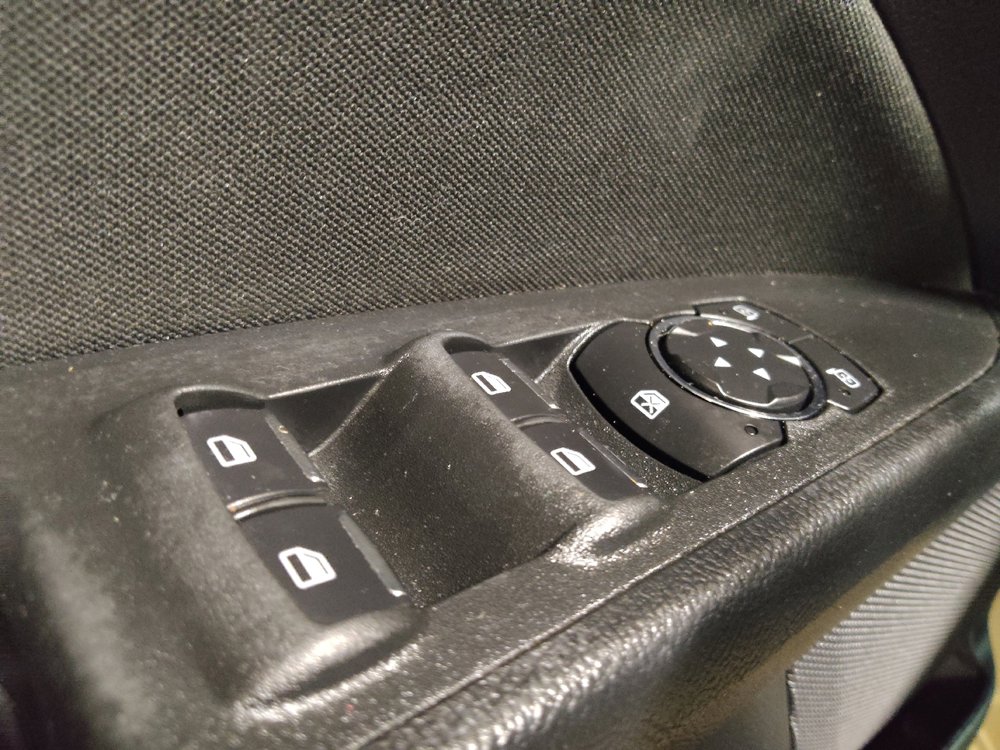 Used 2019 Ford Fusion SE FWD image 27