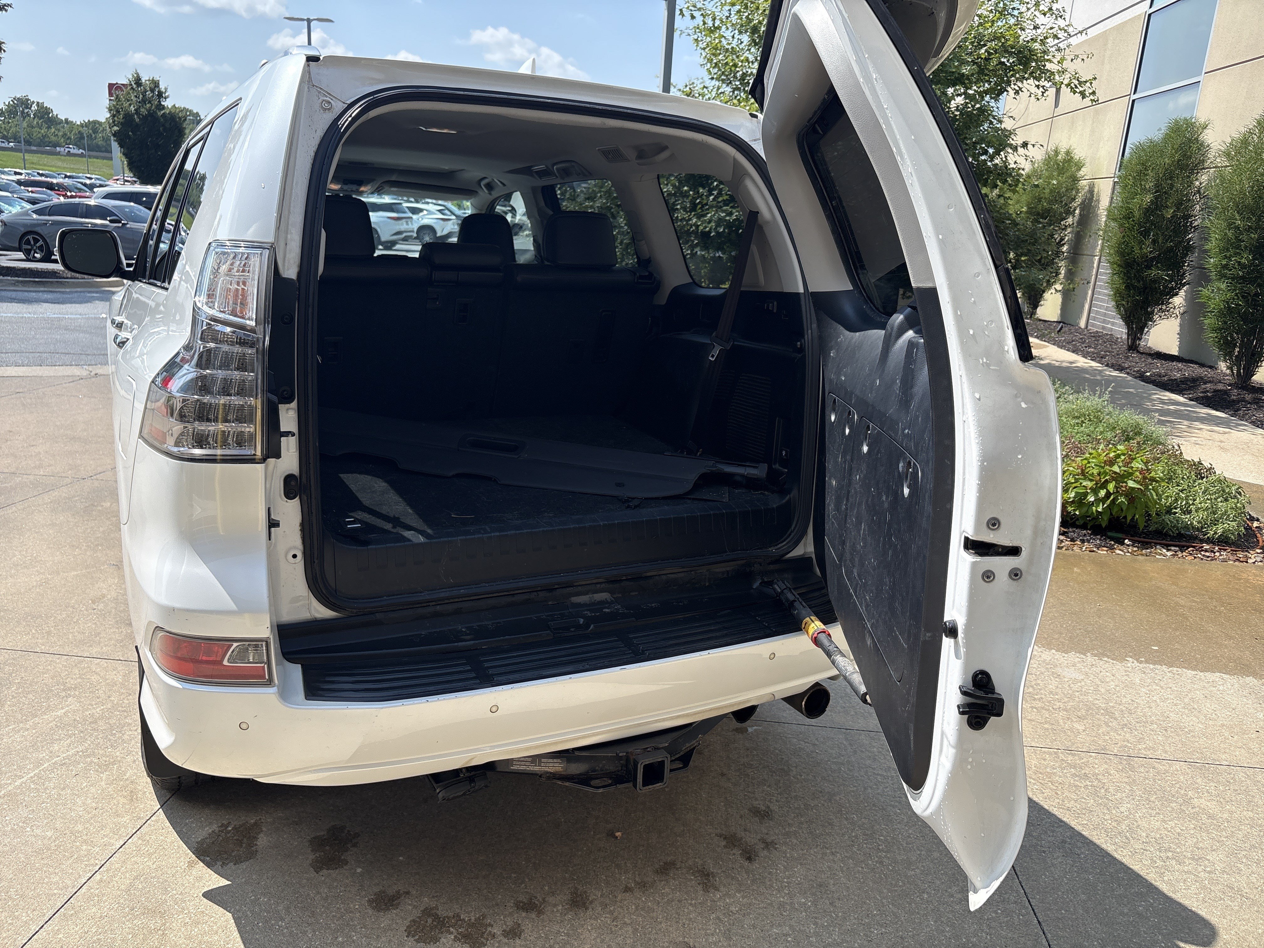 Used 2018 Lexus GX 460 Luxury AWD/4WD image 32
