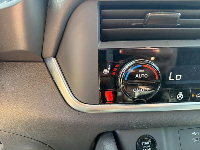 Used 2024 Nissan Rogue SV w/ SV Premium Package AWD/4WD image 26