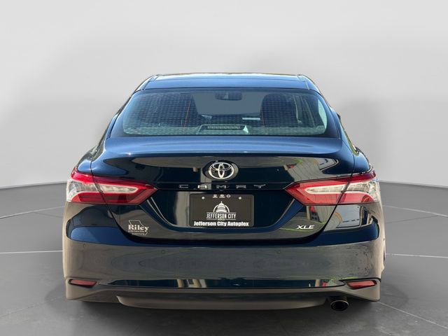 Used 2018 Toyota Camry XLE FWD image 5