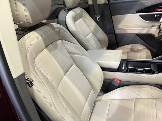 Used 2024 Lincoln Nautilus Reserve w/ Equipment Group 202A AWD/4WD image 25