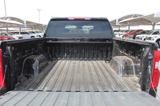 Used 2024 Chevrolet Silverado 1500 LTZ w/ Z71 Off-Road Package AWD/4WD image 6