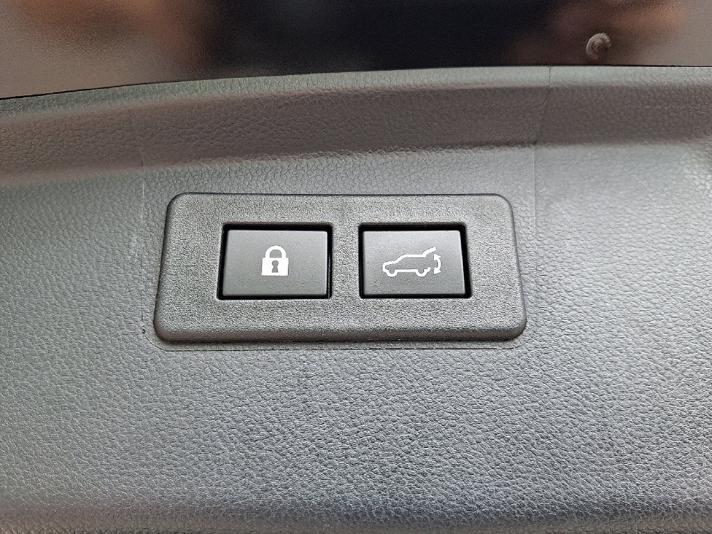 Used 2022 Subaru Outback Touring XT AWD/4WD image 33