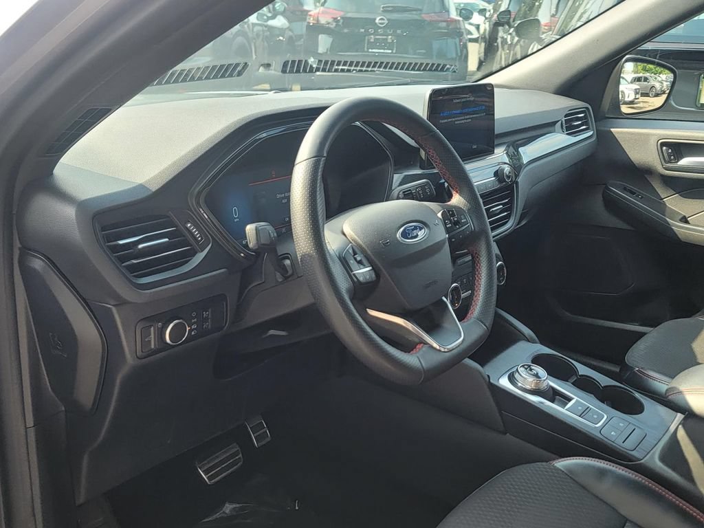 Used 2024 Ford Escape ST-Line FWD image 12