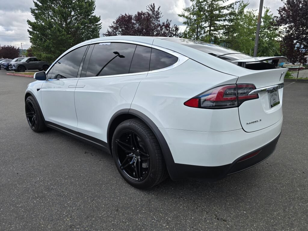 Used 2018 Tesla Model X 75D AWD/4WD image 5