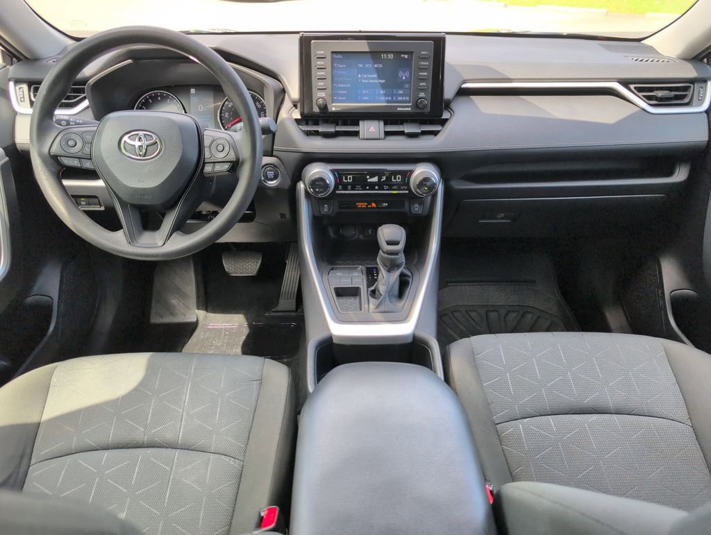 Used 2022 Toyota RAV4 XLE FWD image 25