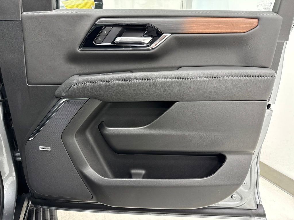 New 2026 GMC Yukon XL Denali w/ Sun & Power Step Package image 8