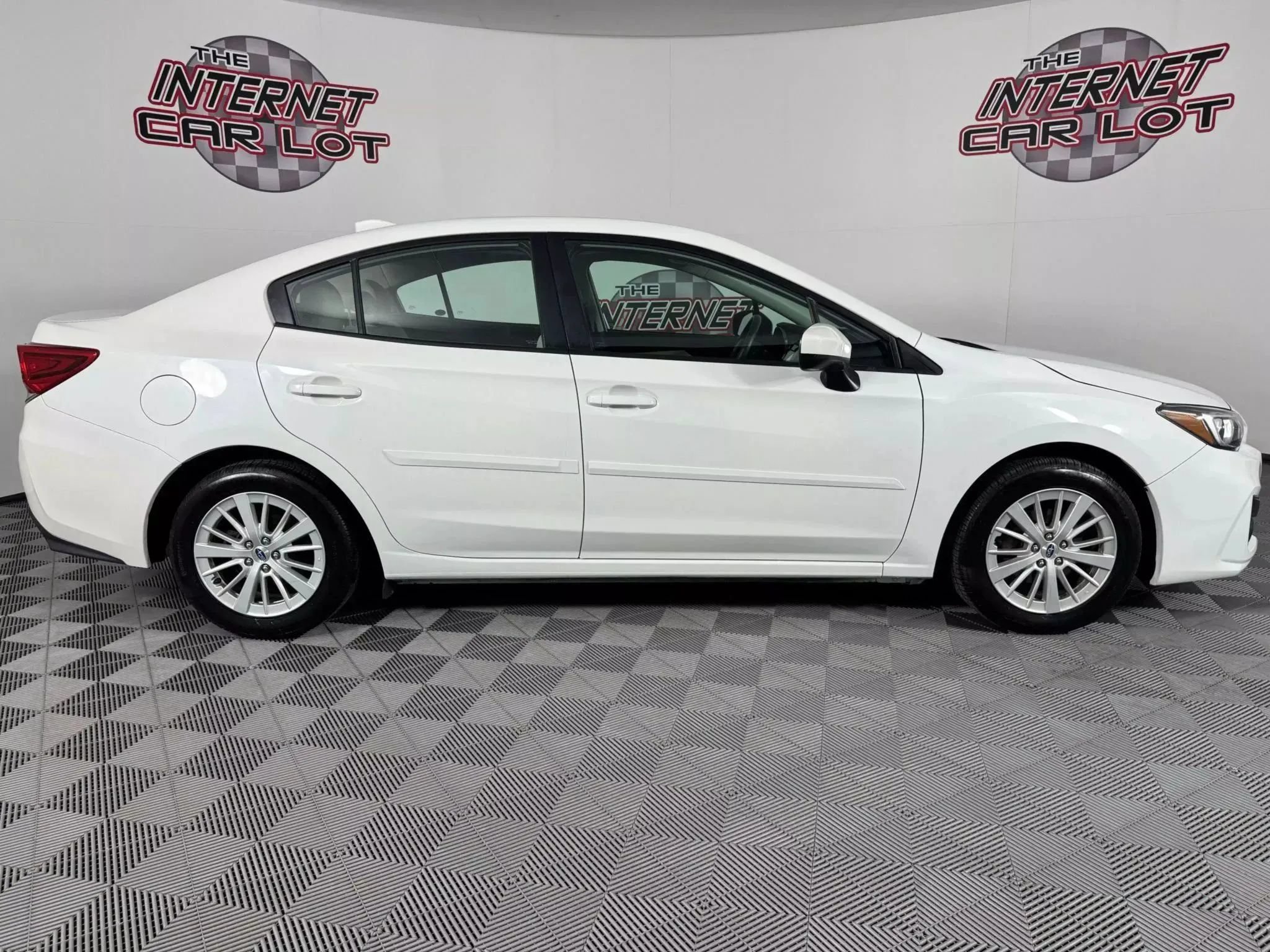 Used 2017 Subaru Impreza 2.0i Premium AWD/4WD image 8