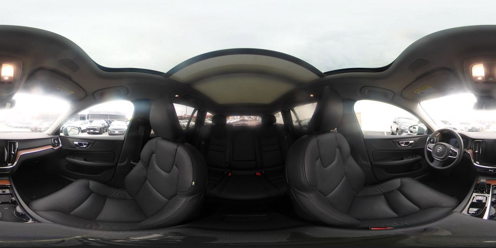 Used 2025 Volvo V60 B5 Cross Country Plus image 42