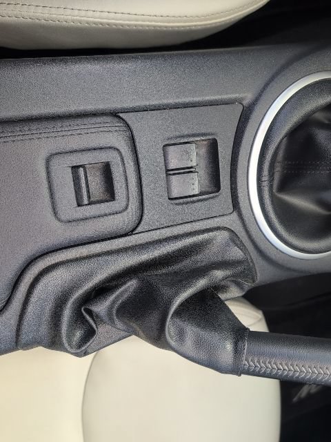 Used 2011 MAZDA MX-5 Miata Grand Touring RWD image 28