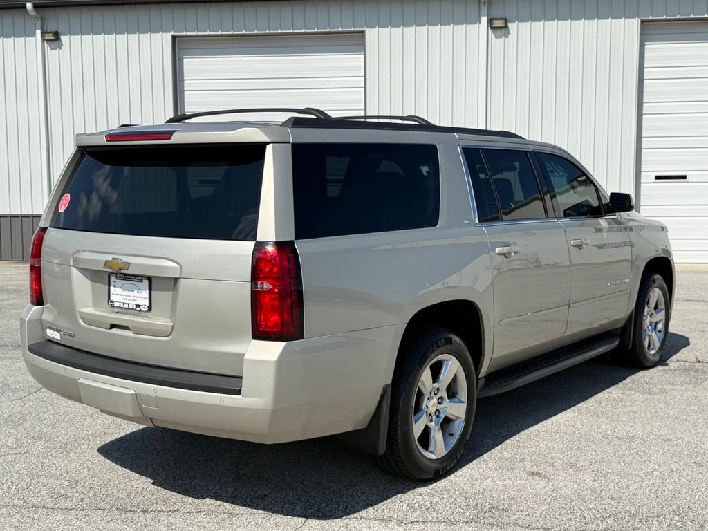 Used 2015 Chevrolet Suburban LT w/ Luxury Package AWD/4WD image 8