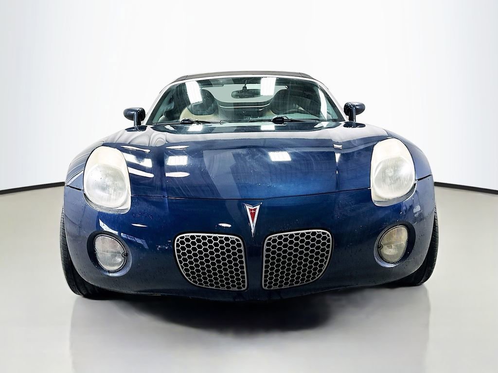 Used 2007 Pontiac Solstice Convertible w/ Premium Package image 4