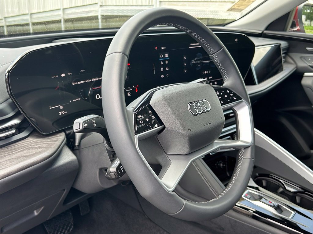 Certified 2025 Audi Q5 Prestige AWD/4WD image 17