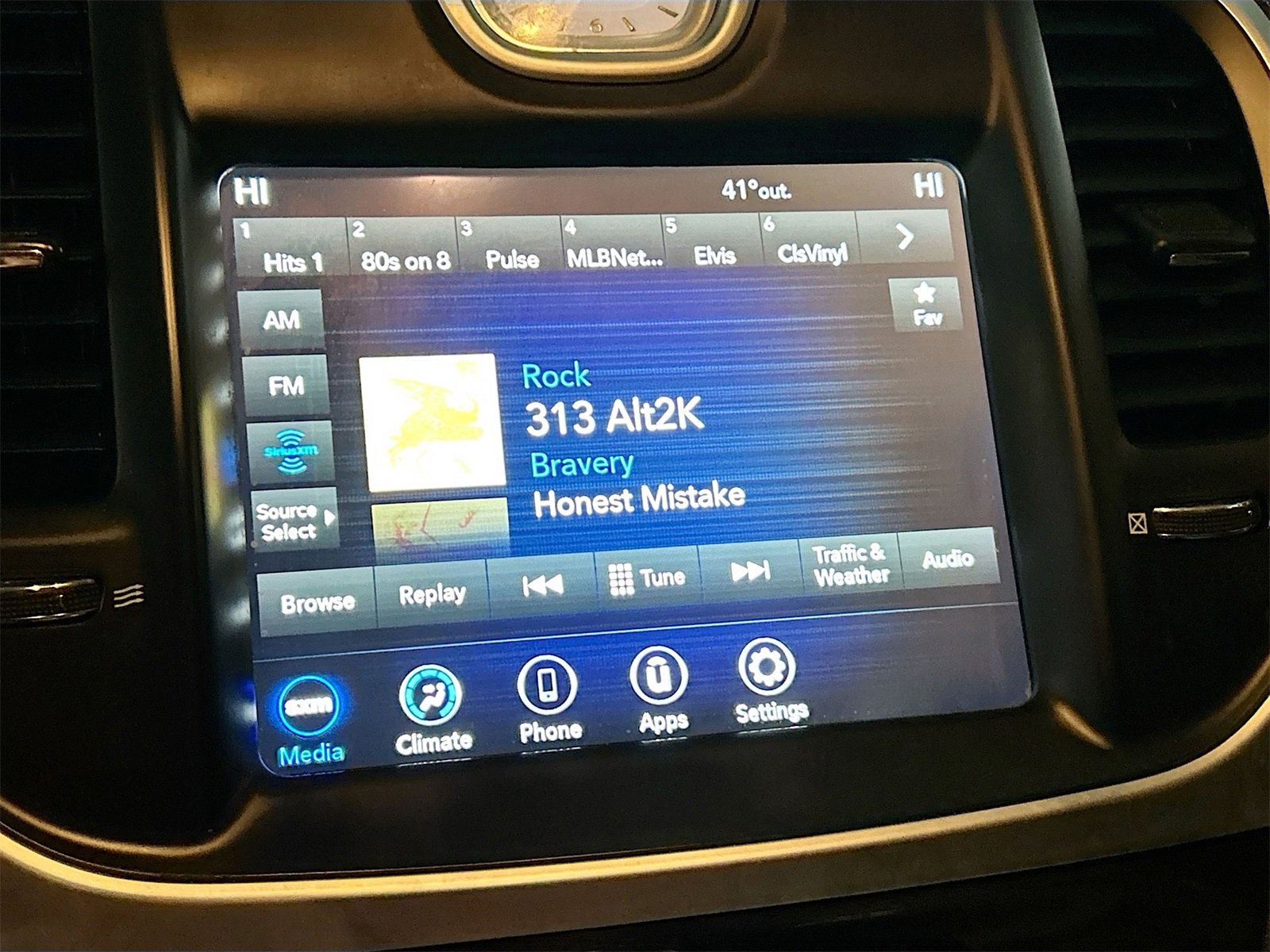 Used 2022 Chrysler 300 Touring w/ Sport Appearance Package image 14